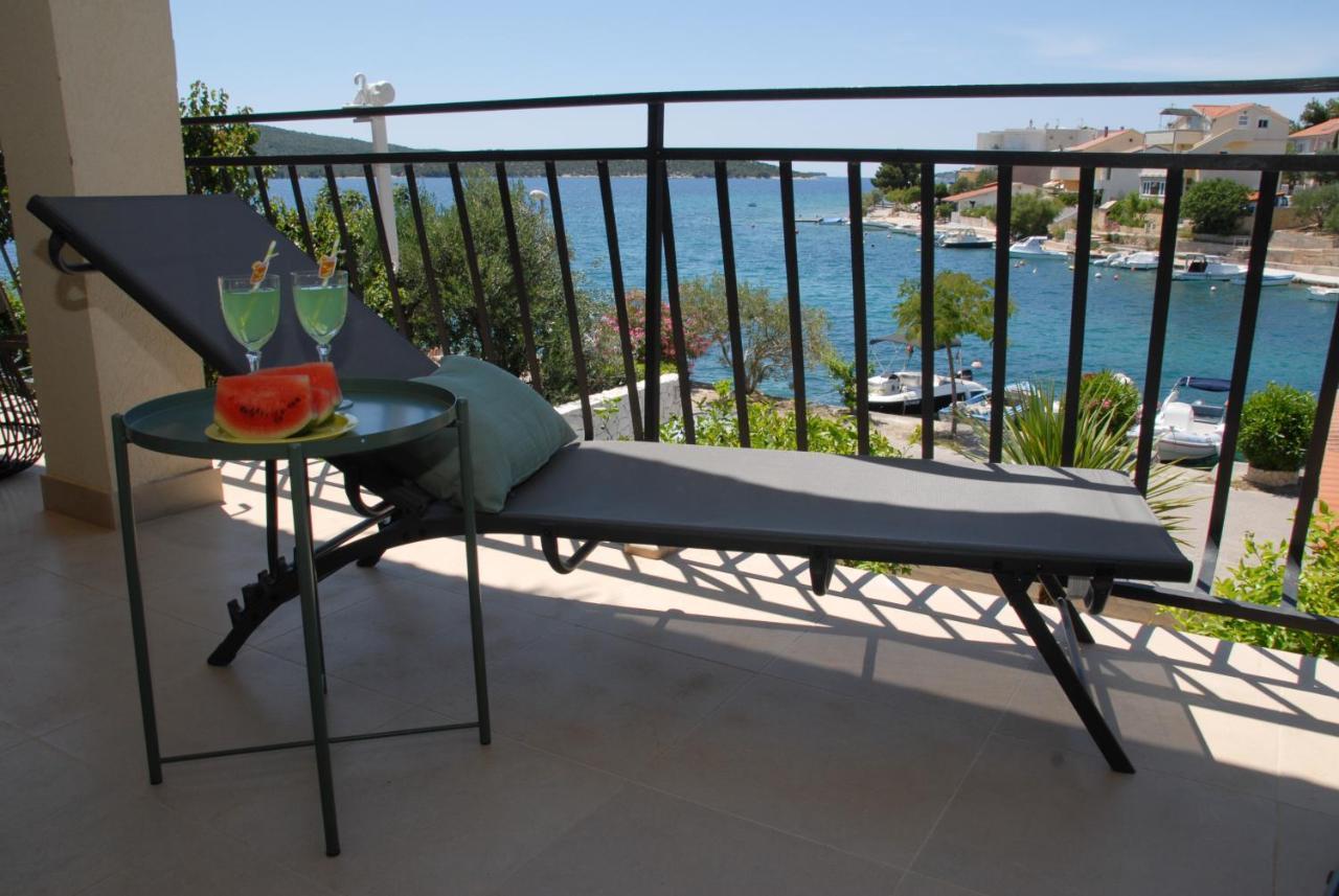 Beachfront Apartment Nikol Žaborić Zewnętrze zdjęcie