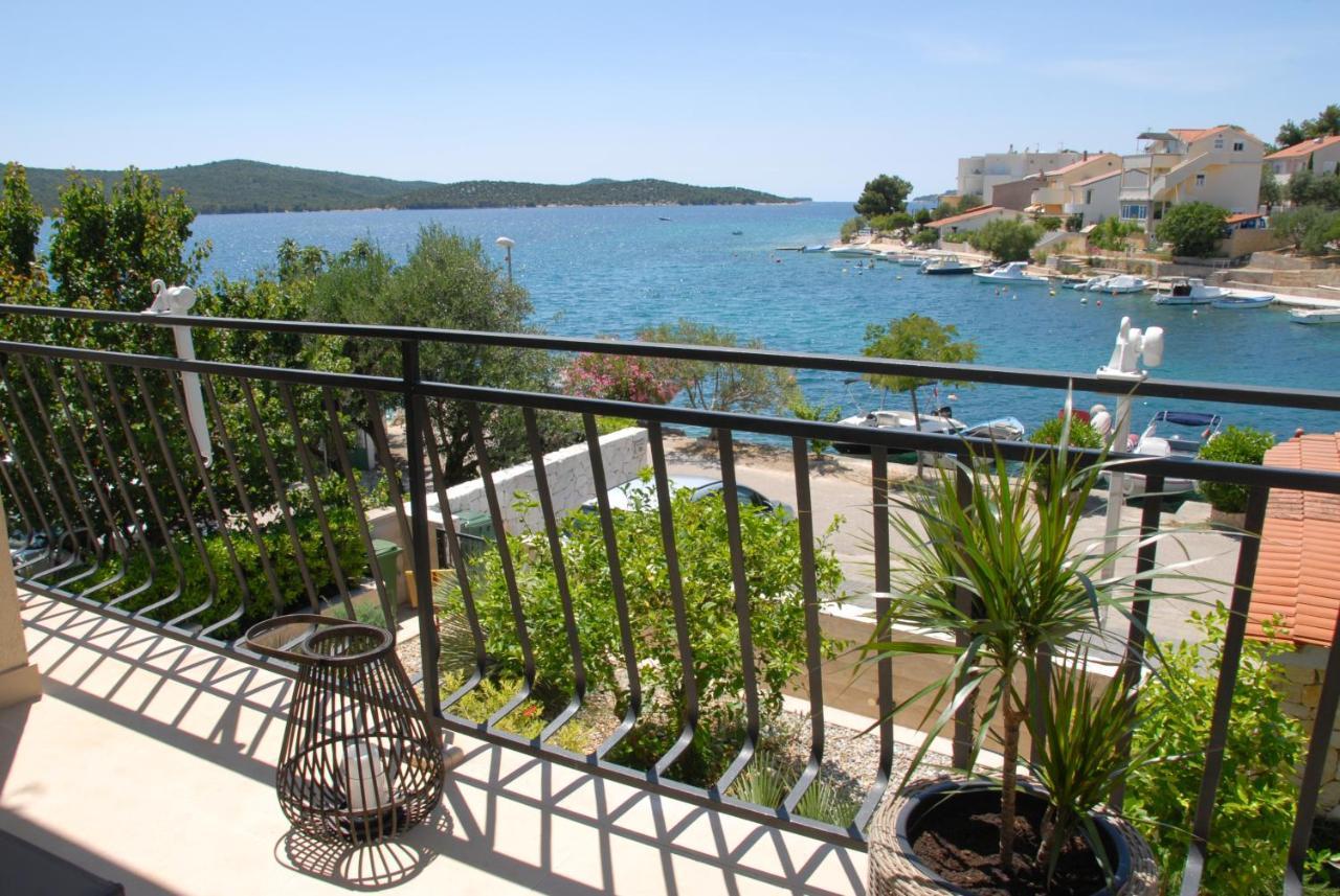 Beachfront Apartment Nikol Žaborić Zewnętrze zdjęcie